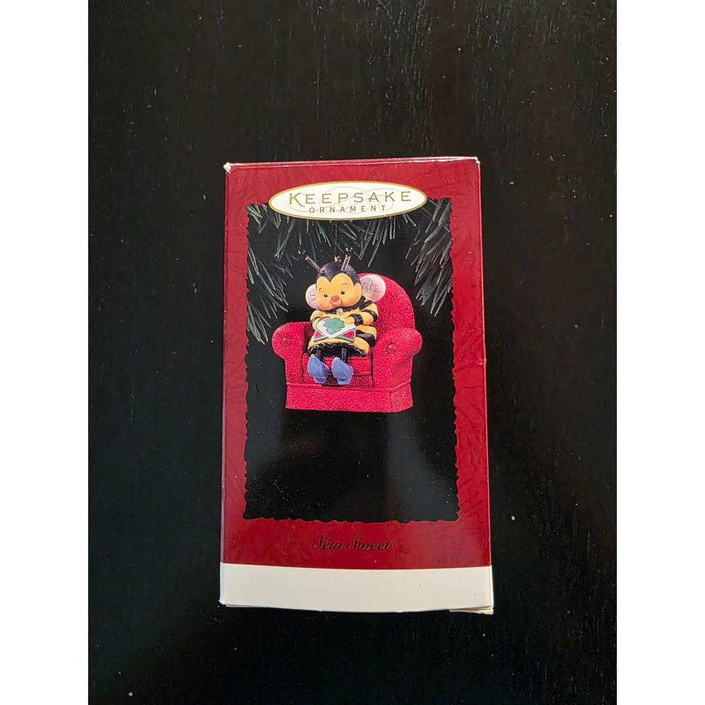 Vintage 1996 Hallmark Keepsake Ornament Sew Sweet Quilting Bee Nina Aube